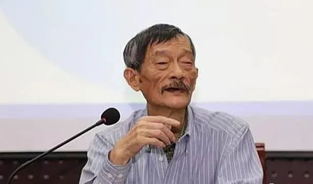 DƬ